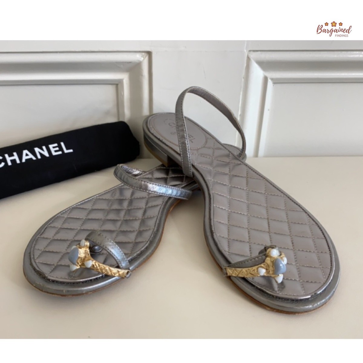 Authentic CHANEL Silver Leather Enamel Embellished Toe Ring Authentic CHANEL Silver Leather Enamel Embellished Toe Ring