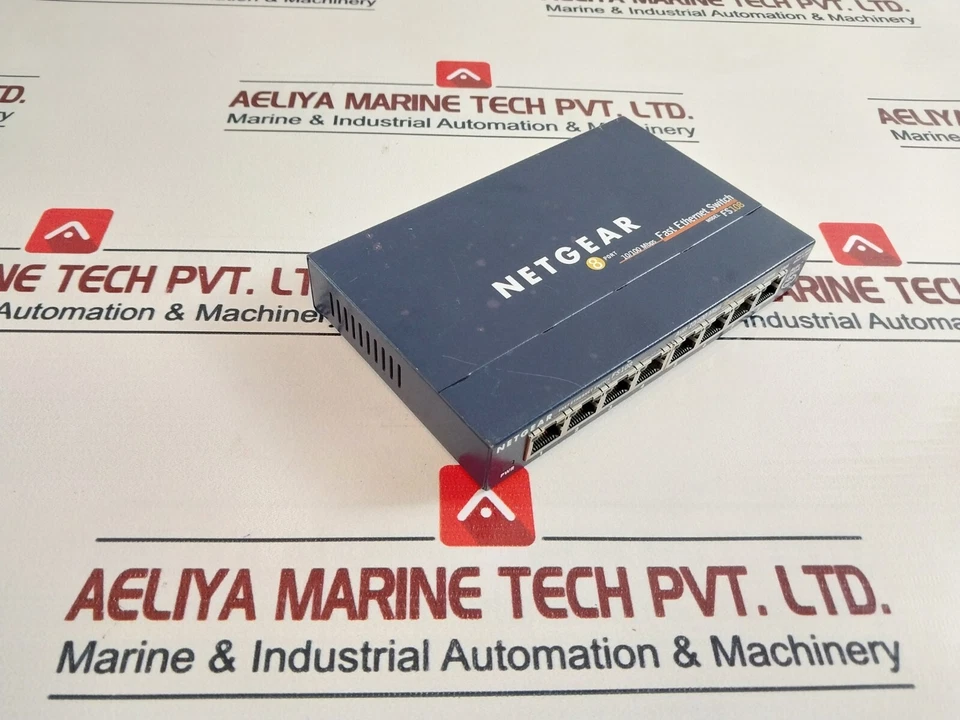 NETGEAR FS108 8 Port 10/100 MBPS Fast Ethernet Switch 7.5VDC 1A - Image 3 of 4