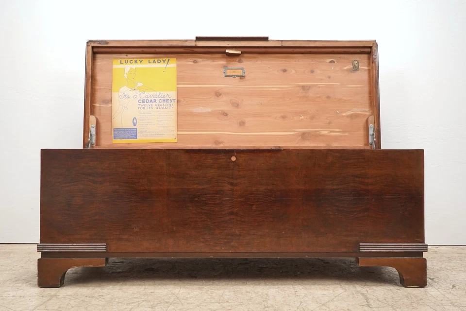 Vintage Art Deco Cavalier Cedar Chest - Image 2 of 4