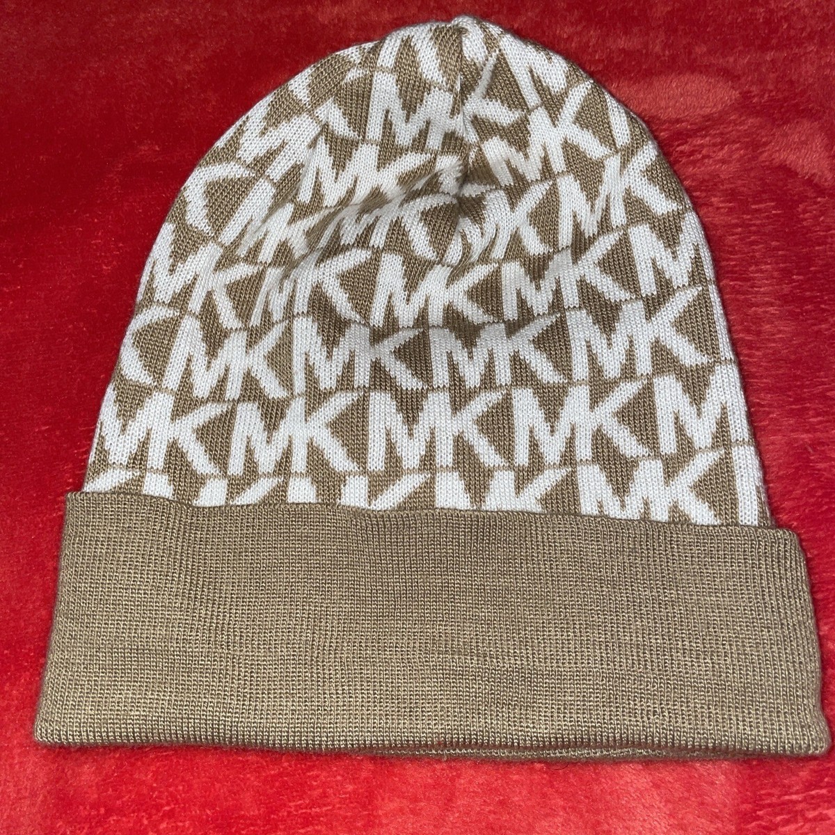 Michael Kors beanie and wrap Brand New never worn !!! Michael Kors Scarf, Gloves, and Beanie Hat •... | Depop main image 4