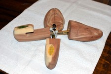 Moneysworth and Best Men's Cedar Shoe Tree with Hook Heel