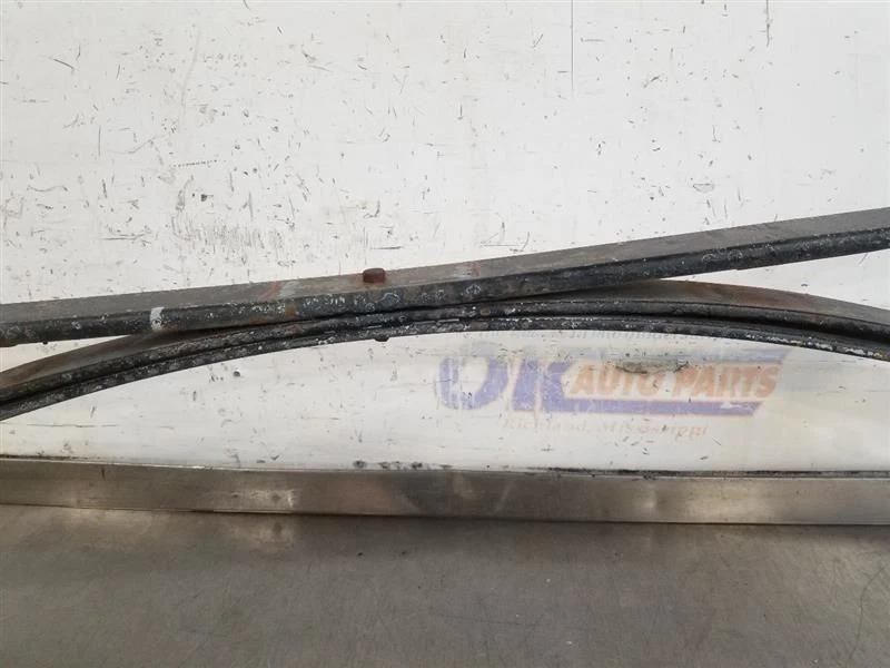98 1998 NISSAN FRONTIER 4X4 LEAF SPRING REAR LEFT DRIVER - Image 3 of 4