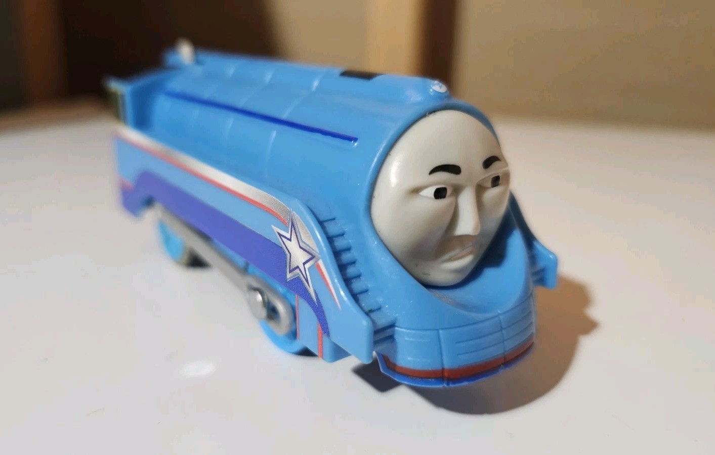 Thomas Trackmaster SHOOTING STAR GORDON Motorized Train Stre