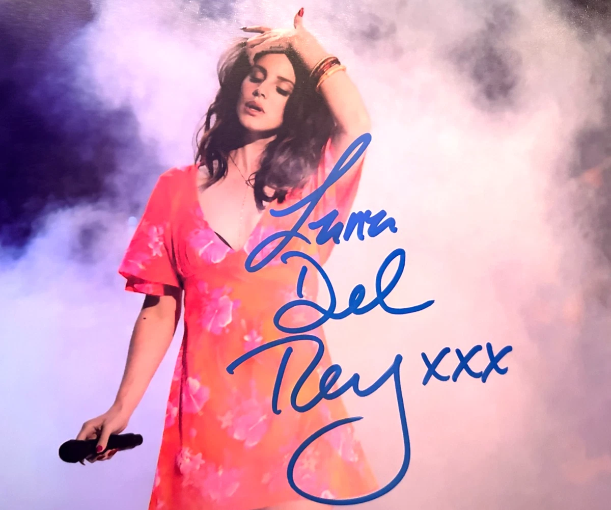Preços baixos em Lana Del Rey Memorabilia ASSINADA | eBay