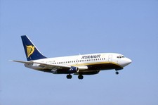 Ryanair, Boeing 737-230, EI-CNV in Stansted, Jun 1997 - Originaldia