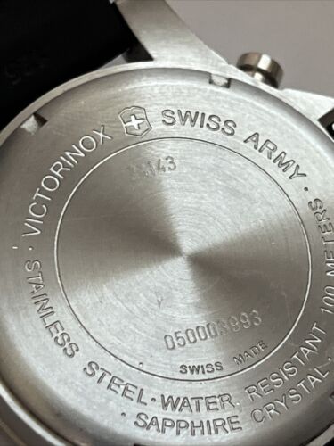 Victorinox Maverick II Swiss Army 24143 Chtonograph Men Watch With New Battery! - Picture 7 of 11