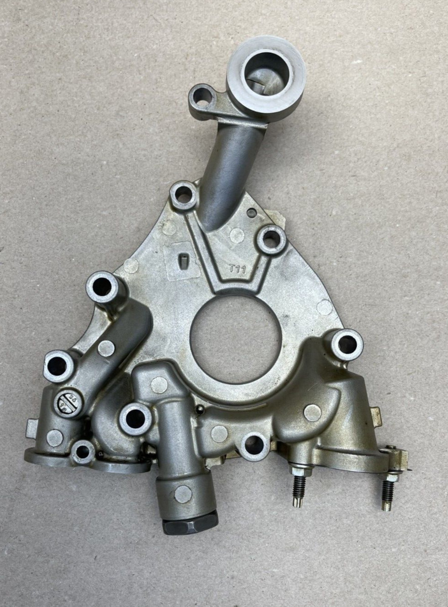 05-20 GENUINE LEXUS IS250 TOYOTA OIL PUMP COVER OEM 15115-31040 ; 15115-0P030