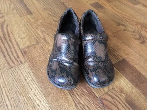 boc clogs for nursing