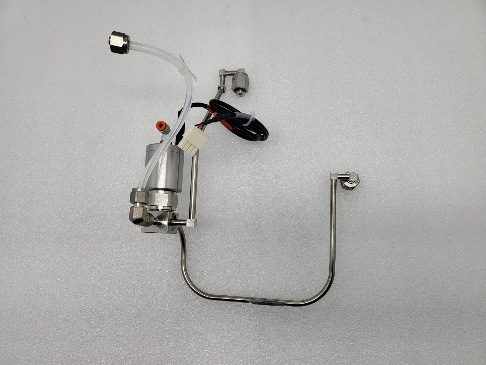 Lam Research He Line Valve 6LVV-DPB111P-CM-30373, 839-078004-003 (As-Is)