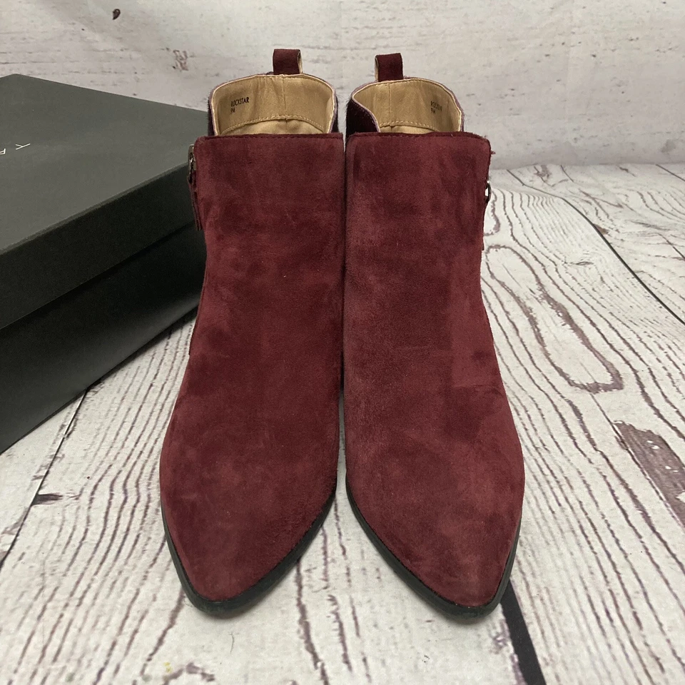 Botín Tahari Rockstar para mujer talla 9M rojo vino gamuza piel punta almendra Foto 3 de 4
