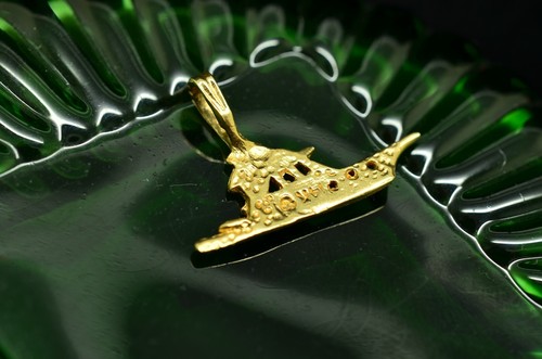 14K Yellow Gold Yacht Boat Pendant Charm - Picture 4 of 4