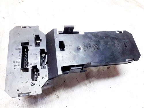 3b9945257 Lampenträger Rücklicht Rückleuchte innen Heckklappe  DE752602-15