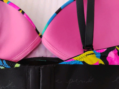 Victoria's Secret Pink Bra RN54867 CA23226 Lightly Lined Floral