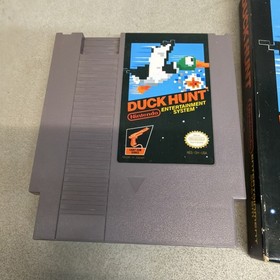 Duck Hunt NES 3 Screw Variant Complete In Box Nintendo Authentic Black Box