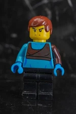 Lego Minifigure- Aayla Secura - Dark Pink Lips BOBY MISMATCHED HEAD