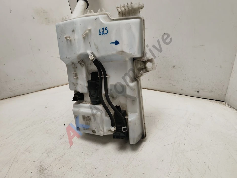 Serbatoio e pompa bottiglia lavatrice Xenon Ford Focus Mk3 2011-2018 BV61-13K175-AF - Immagine 3 di 4