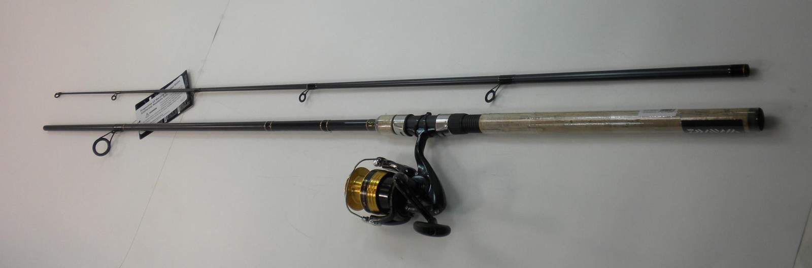 Daiwa DSK40-B/F802H DShock Reel Rod Spinning Combo 8 ft 2 pc