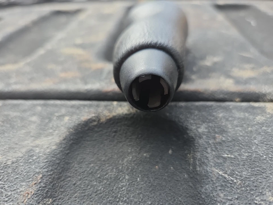 2003-2008 Subaru Forester  Gear Shift Shifter Knob Black OEM - Image 4 of 4