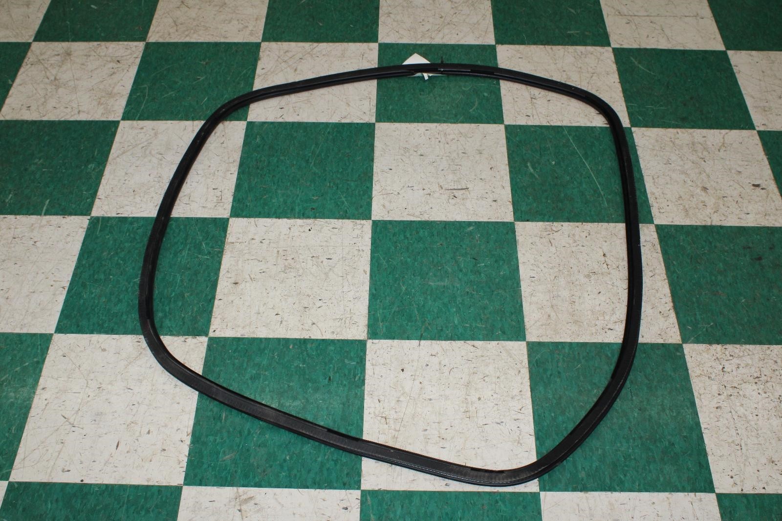 13-18 Flying Spur Black Rear Passenger Right RH RR Door Seal Weather Stripping