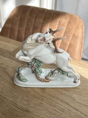 Wien Augarten Porzellan Figur  Hirsch über Laubbaum  Entwurf Karin Jarl 1925