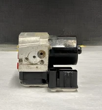 2004-2005 Chevy Trailblazer Isuzu Ascender ABS Anti-Lock Brake Pump Assembly OEM