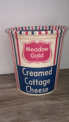 vtg Meadow Gold colorful Cottage cheese container wax and cardboard w/ lid
