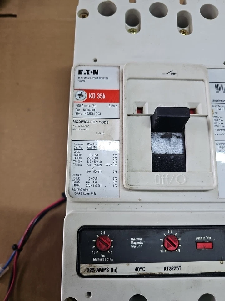 EATON KD3400F 400AMP 3 Pole 35k Circuit Breaker - Image 2 of 4