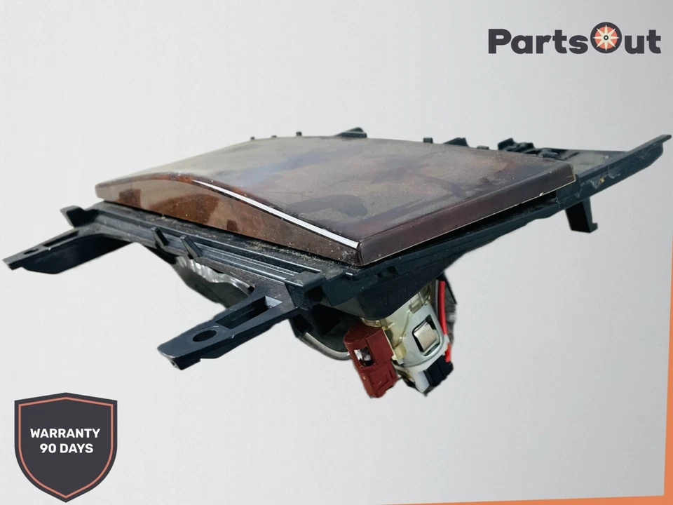 Cenicero Mercedes-Benz C300 W204 2008-2014 consola central delantera 2046800179 OEM Foto 2 de 4