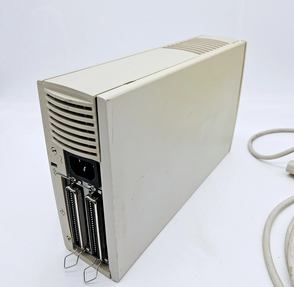 Apple M2115 External Hard Drive Vintage 1080 MB Working - Image 3 of 4