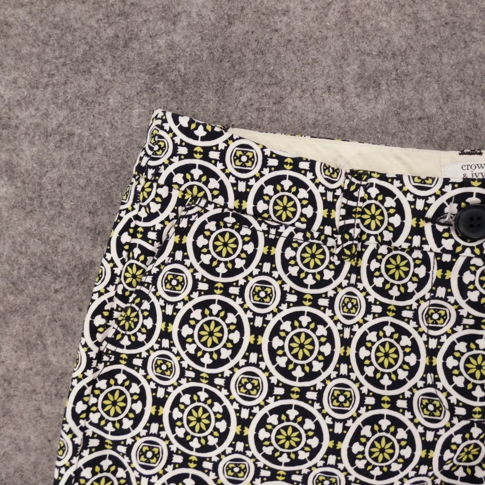 Pantalones Cortos Crown & Ivy Mujer 8P Chino Frente Plano Azul Marino Blanco Verde Geo Estampado Damas Foto 2 de 4