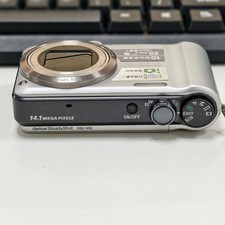 90 NEW Sony Cyber-Shot DSC-H55 Digital Camera 14.1MP 10x Optical Zoom- Silver