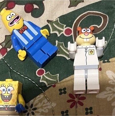 LEGO SpongeBob SquarePants Minifigures Lot of 3 SpongeBob, Sandy Cheeks +