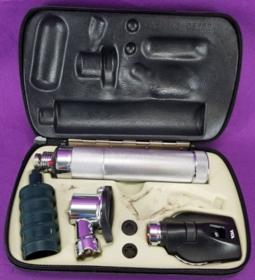 Welch Allyn 20200 Pneumatic Otoscope Ophthalmoscope Set w/ Specula