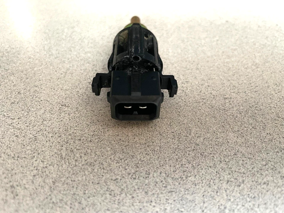 2000-2005 BMW 745i 750i E65 ~ датчик температуры охлаждающей жидкости ~ 13621433077 - Изображение 2 из 4