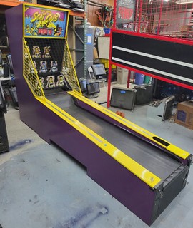 SCAT CATS Skeeball 8' Alley Roller Ticket Redemption Arcade (Down The Clown)