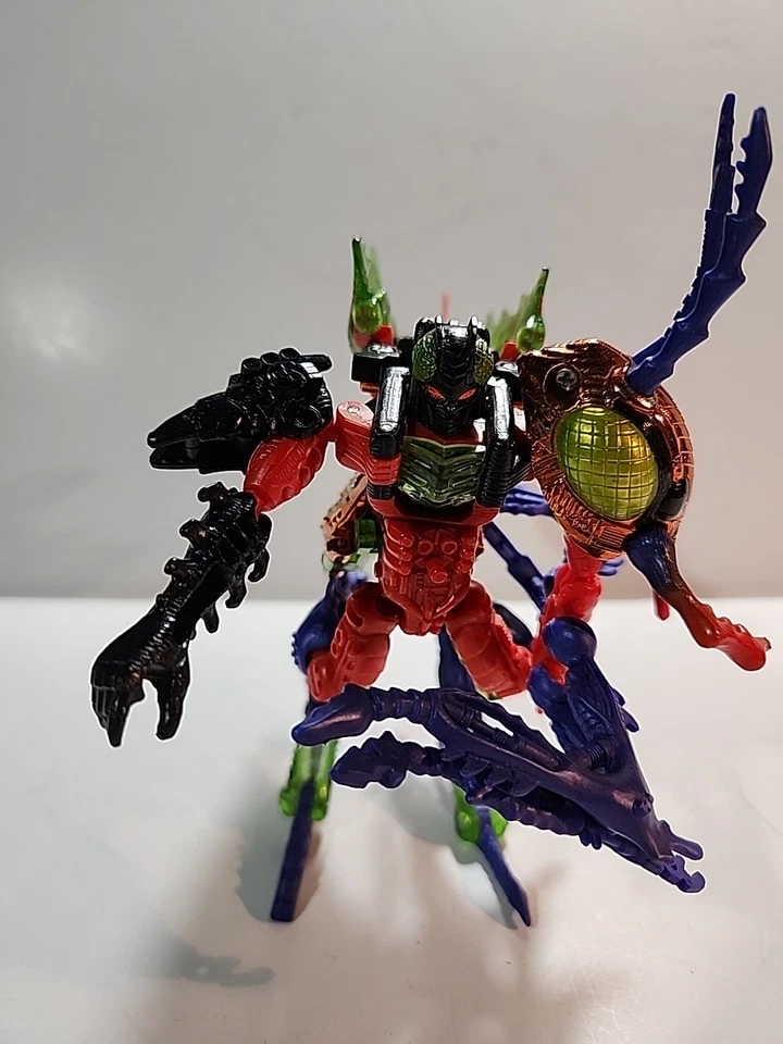 Figura de acción Hasbro Beast Wars Transmetals 2 Scourge Foto 2 de 4