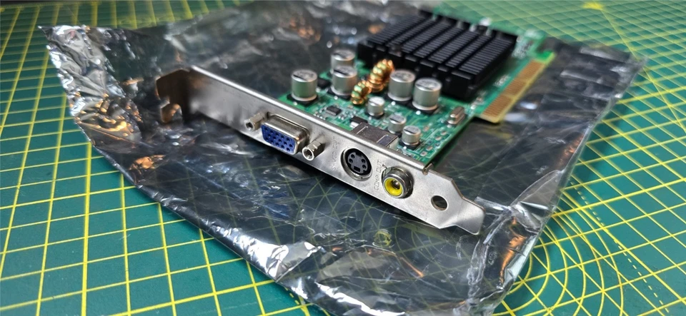 GeForce FX 5200 128MB DDR, 64 BIT, AGP 8x, Asus V9520MAGIC/T/P/128M/A, WORKING - Image 3 of 4