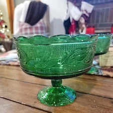 E.O. Brody Co. Green Glass Scalop Edge Compote Candy Dish VTG Cleveland, OH