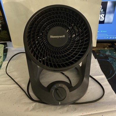 Honeywell Turbo Force Power Personal Heater and Fan w/ Pivoting Head - HHF540