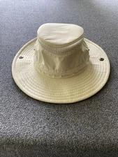 The Airflo Tilley Hat Size 7 Beige Outdoors Gorp Fishing Hiking Camping LTM3