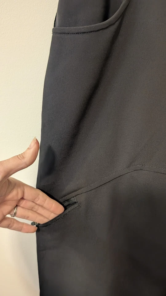 Pantalones convertibles de ciclismo Showers Pass para mujer negros con cremallera talla pequeña Foto 4 de 4