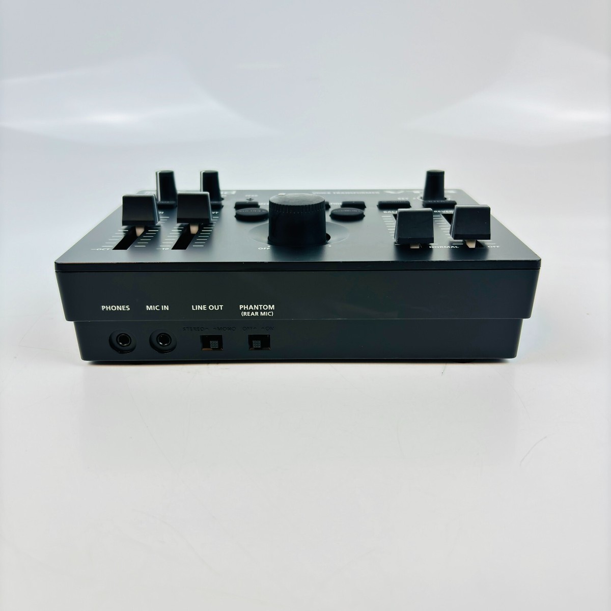 Roland VT-4 Voice Transformer Effect Processor Vocal Roland VT-4 Voice Transformer Effect Processor Vocal