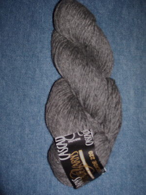 Cascade 220 Yarn Peruvian Highland Wool 3.5 oz color: Gray # 8400