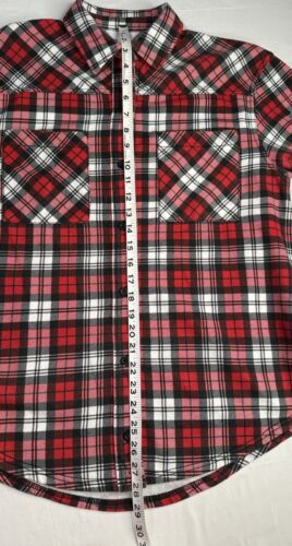 Camisa Time and Tru para mujer M roja negra con botones cuello de lana de franela usada - Imagen 7 de 10
