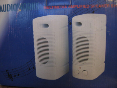 AUDIOWORKS MULTIMEDIA AMPLIFIED SPEAKER SYSTEM MS-691 ERATING VOLTAGE 110V White