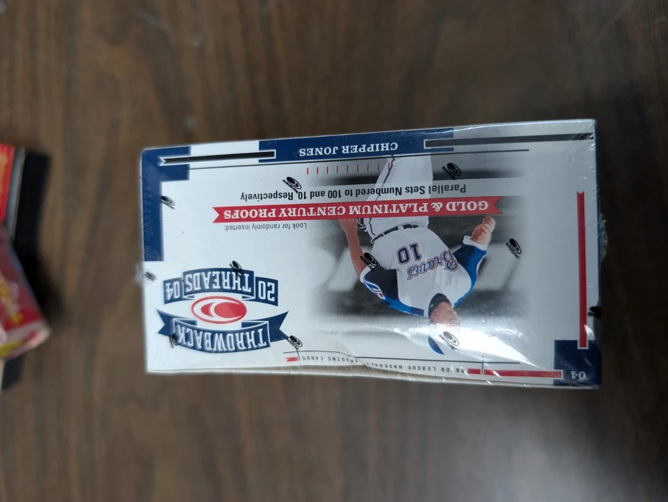 2004 DONRUSS THROWBACK THREADS MLB BASEBALL RETAIL  BOX 24 PACKS NEW SEALED - Image 2 of 3