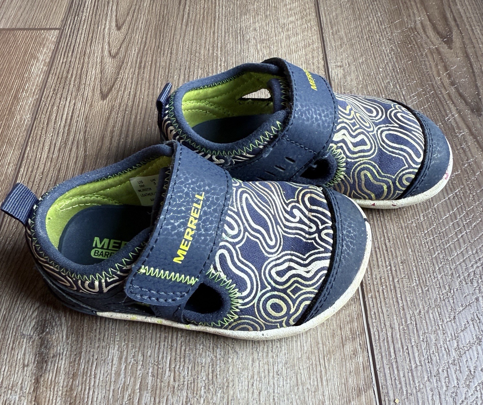 Baby Merrell Bare Steps Size US 5M, EU 21