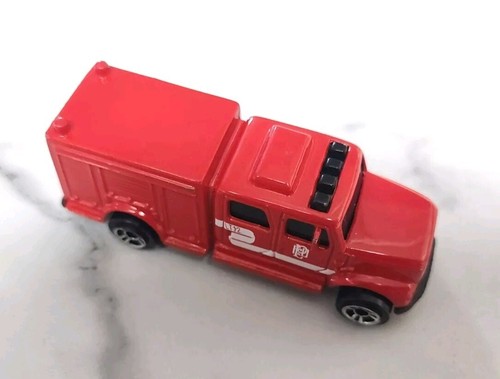 Maisto Red Equipment Truck 1:64 Die-Cast Made in China Ty58 - Picture 2 of 3