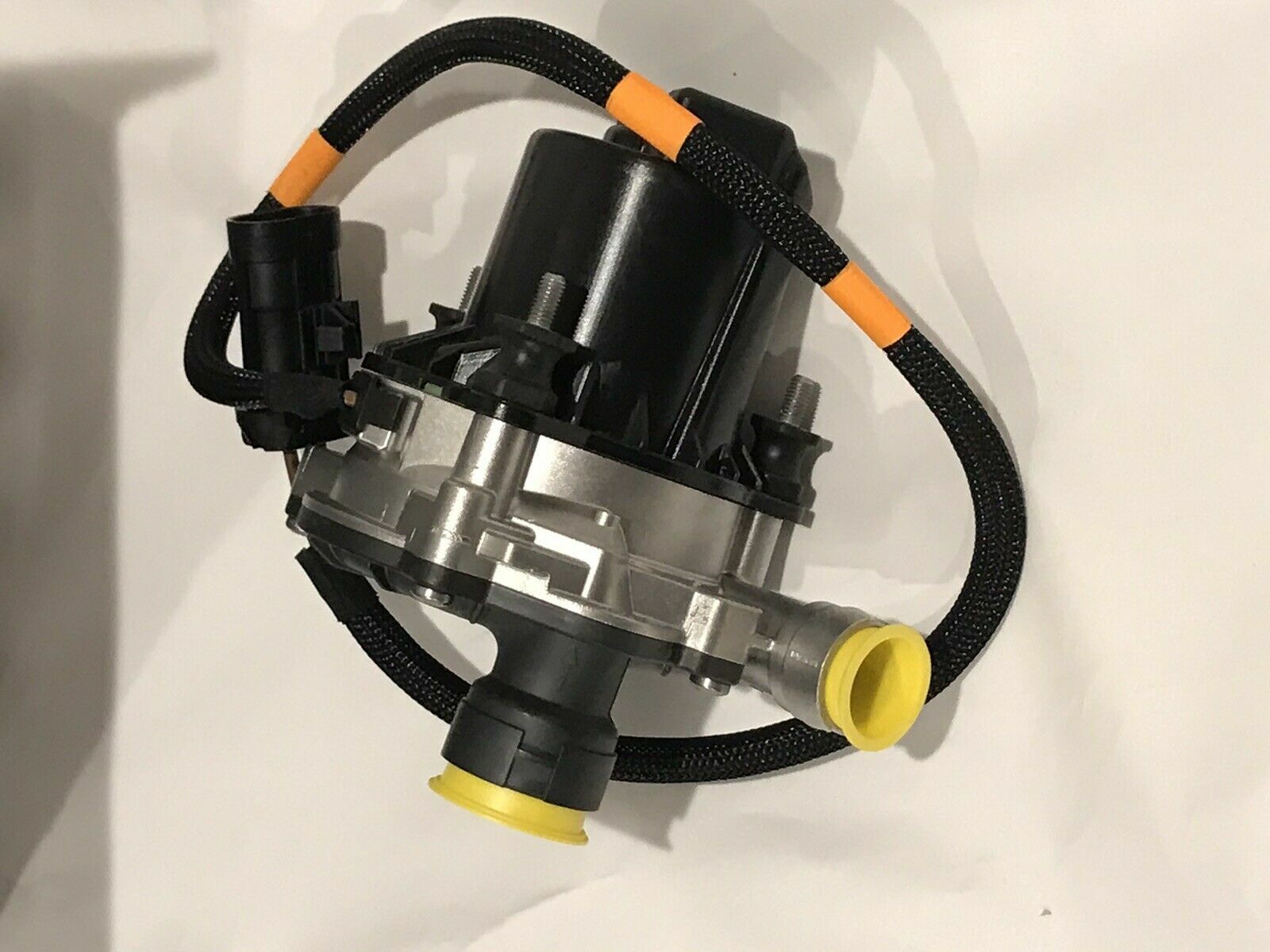 Maserati Ghibli Quattroporte Levante 3.8 V8 2014+ Secondary Air Pump