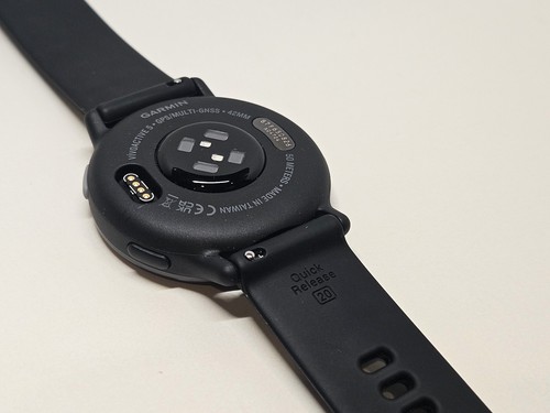 Montre connectée GPS Garmin Vivoactive 5 (42 mm) noire NEUVE - lunette ardoise aluminium - Photo 9 sur 10